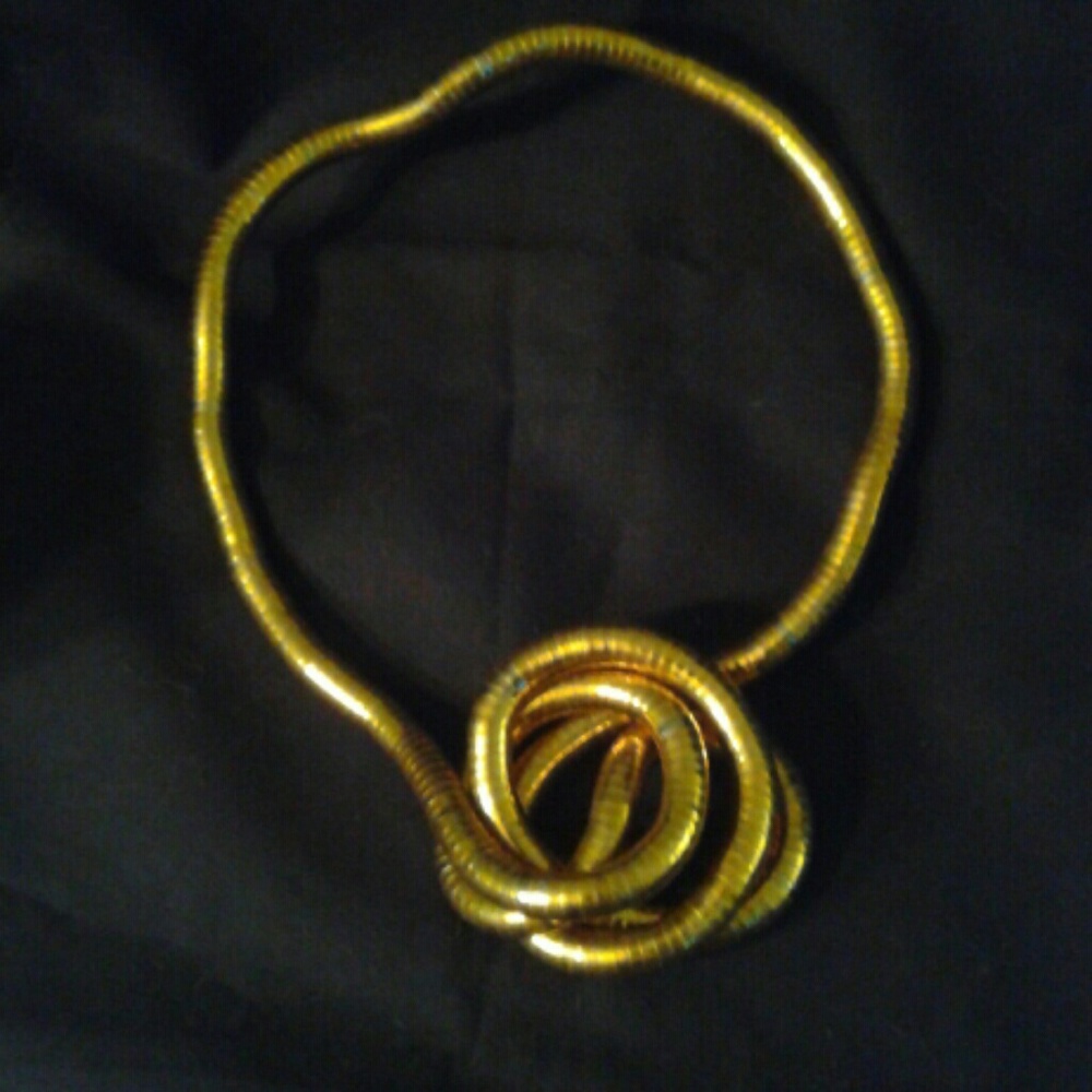 Vintage bendy gold necklace